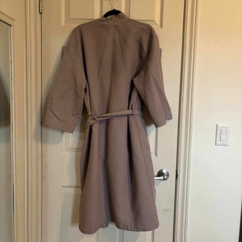 H&M Waffle Bath Robe - Picture 4 of 4